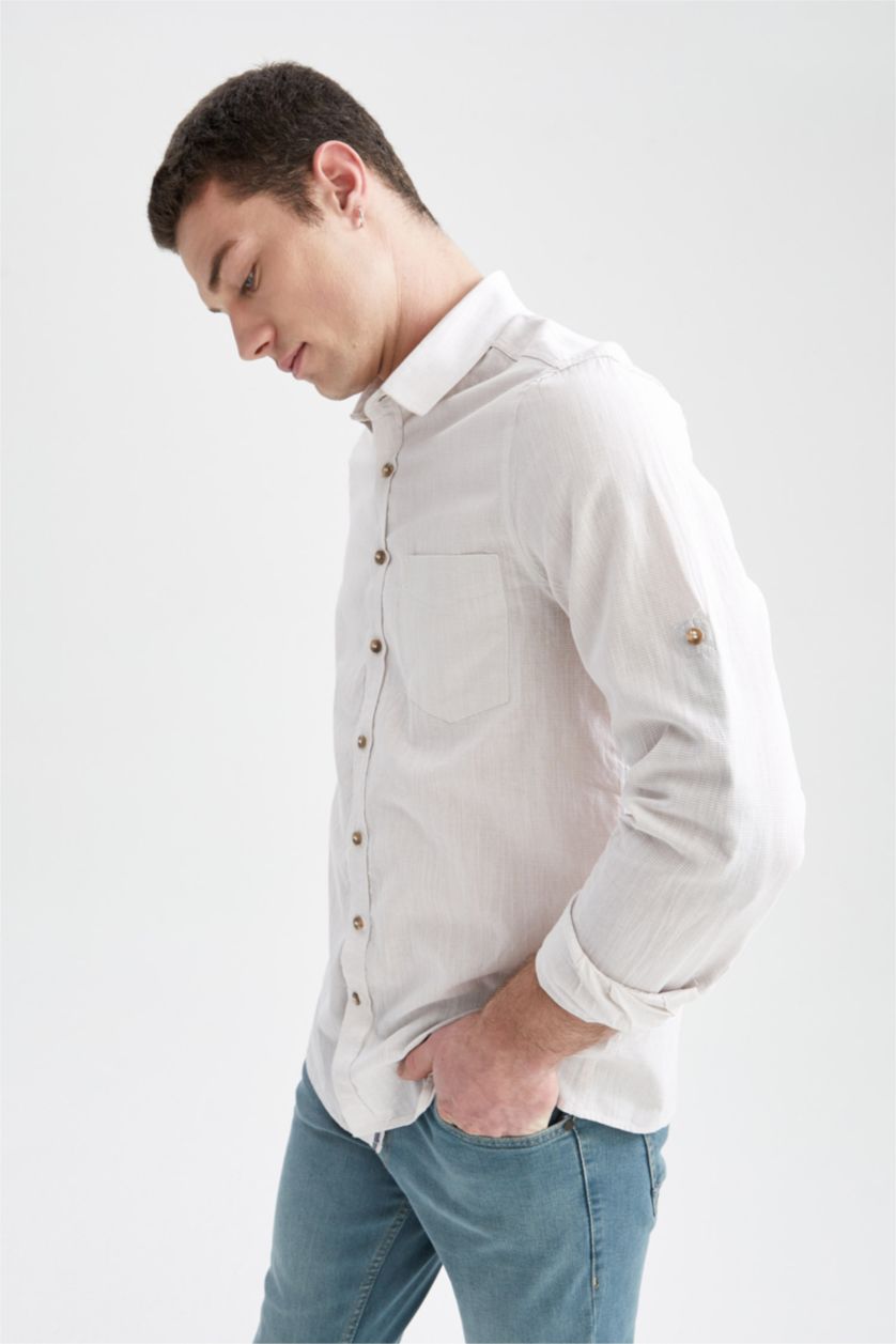 رجال بيج قميص بأكمام طويلة منقوش بقصة ضيقة