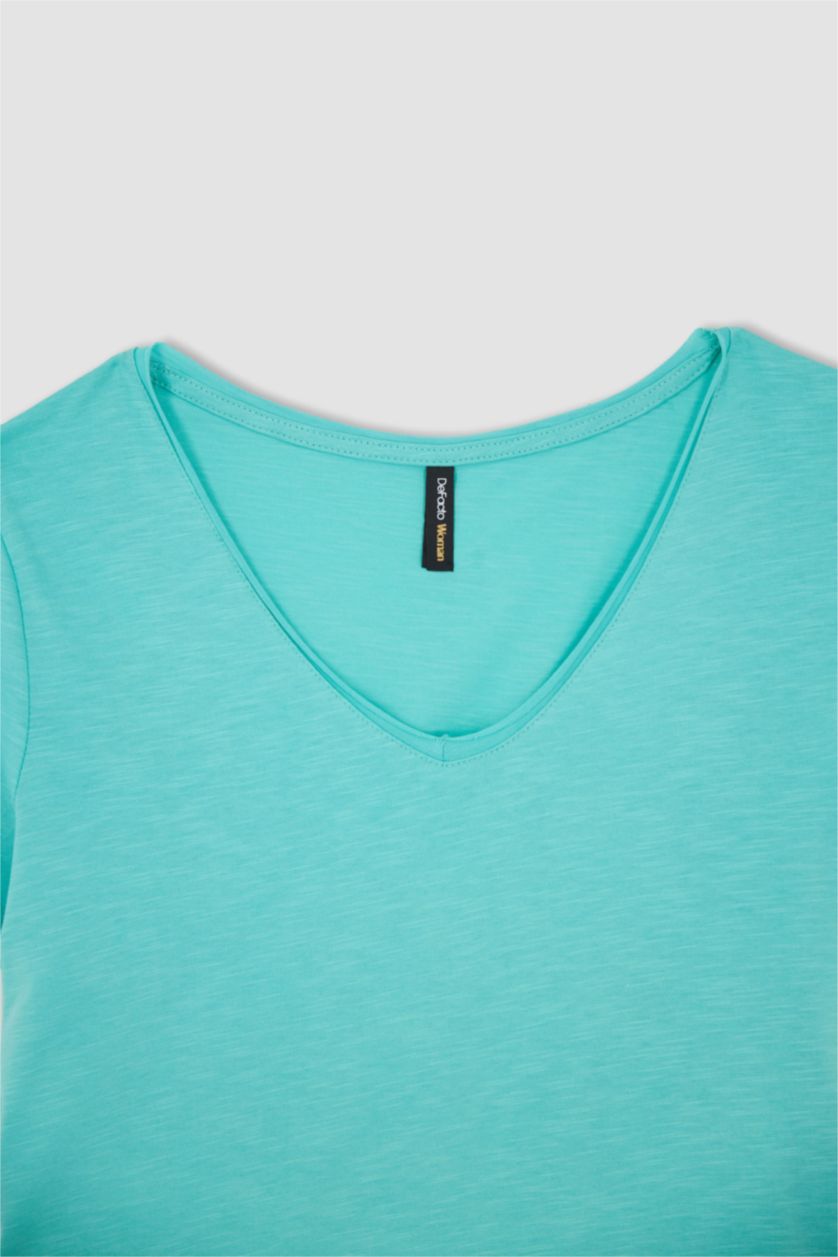 Kadın Açık Yeşil Regular Fit V Yaka Kısa Kollu %100 Pamuk Tişört