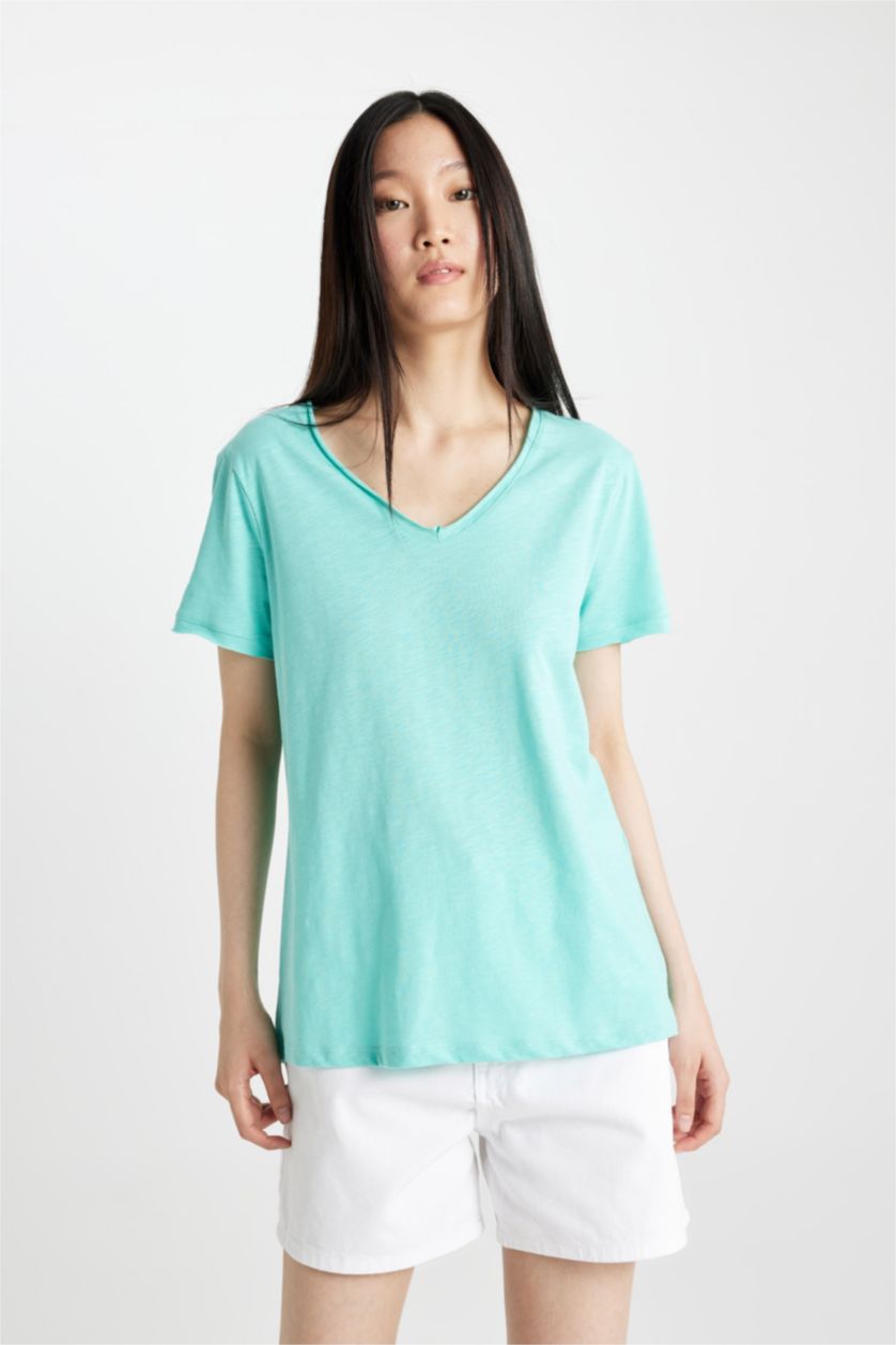 Woman Light Green Regular Fit V-neck Short Sleeve T-Shirt