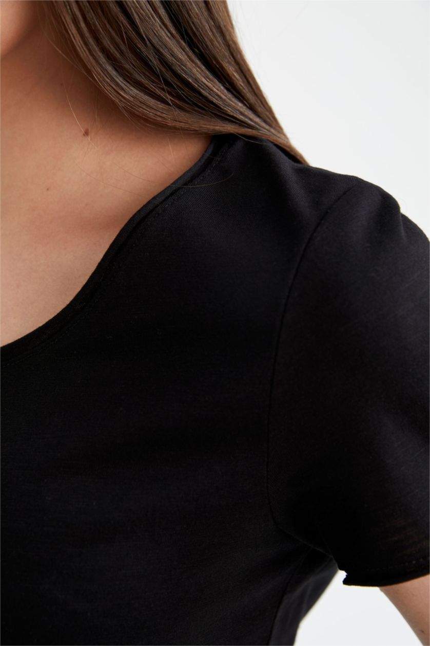 WOMAN Black Regular Fit Crew Neck Short Sleeve T-Shirt