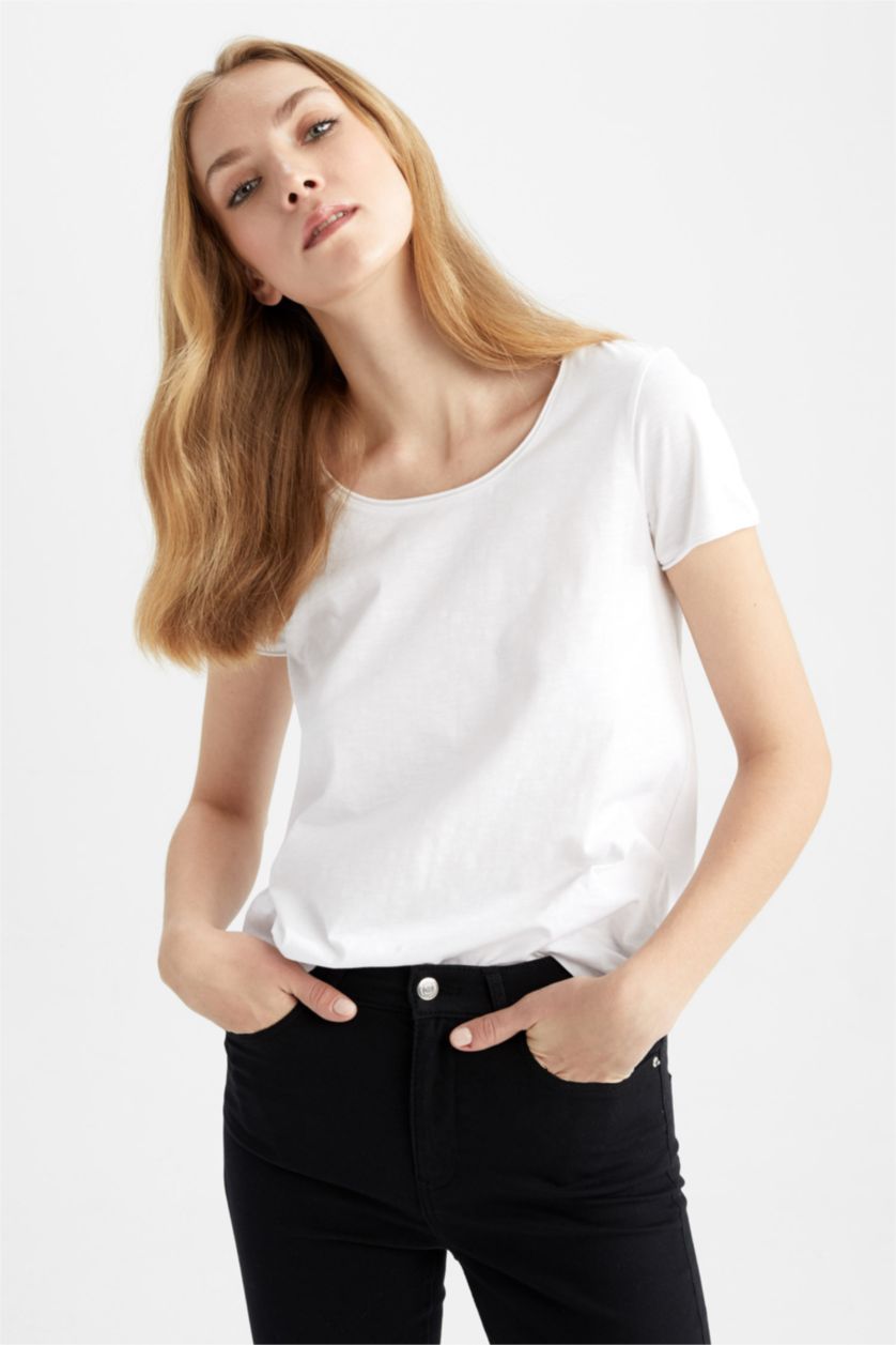 Kadın Beyaz Regular Fit Bisiklet Yaka Basic Düz Kısa Kollu %100 Pamuk Tişört