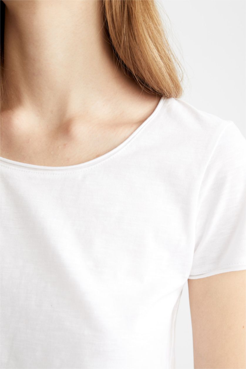 Kadın Beyaz Regular Fit Bisiklet Yaka Basic Düz Kısa Kollu %100 Pamuk Tişört