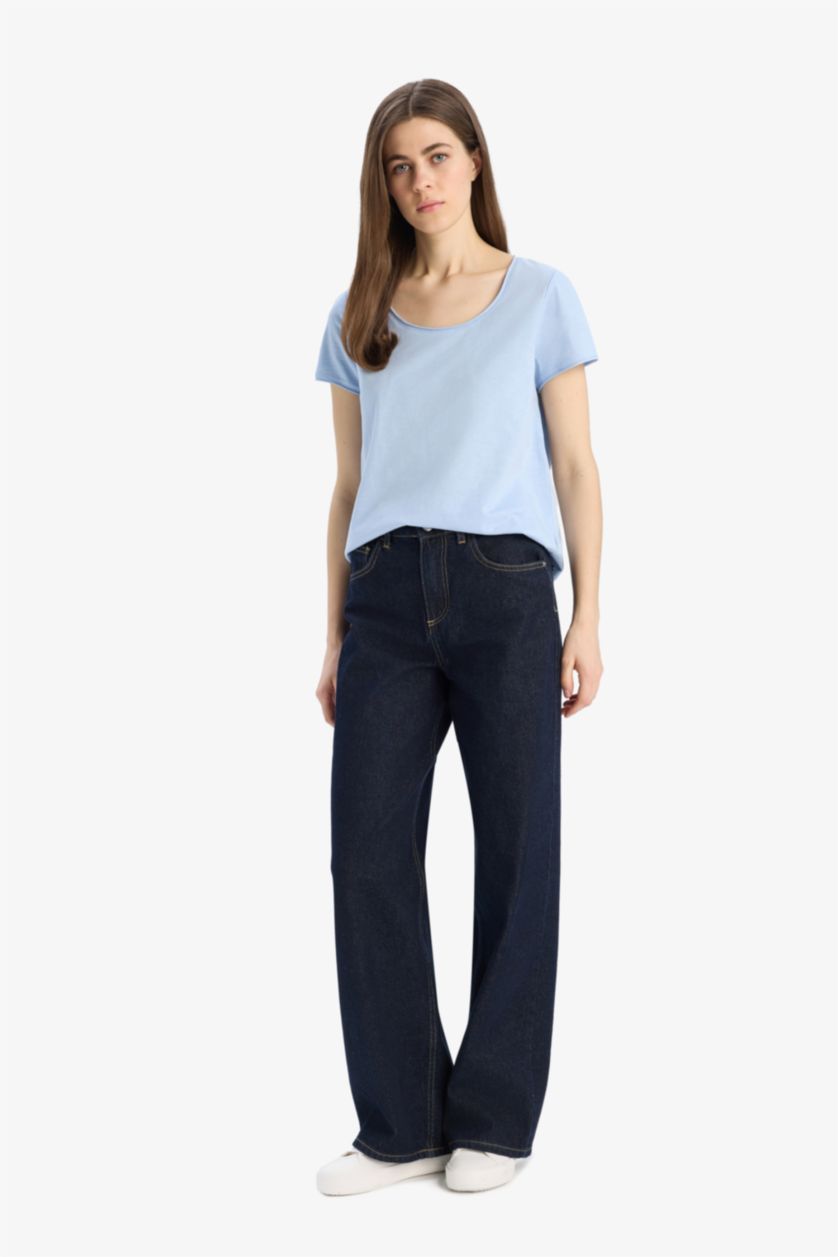 Woman Light Blue Regular Fit Crew Neck Basic Short Sleeve T-Shirt