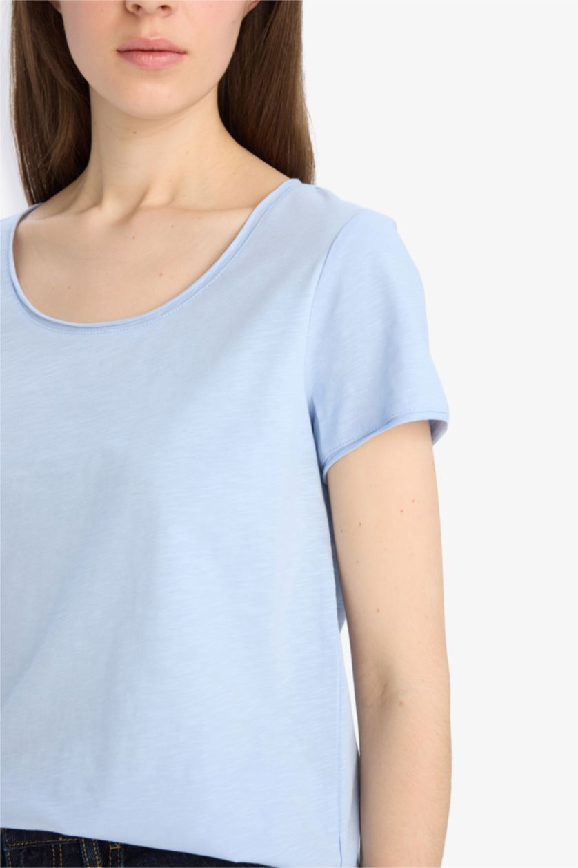 Woman Light Blue Regular Fit Crew Neck Basic Short Sleeve T-Shirt