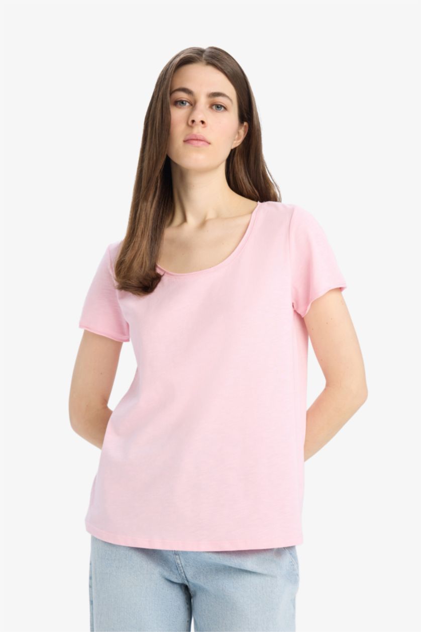 Woman Light Pink Regular Fit Crew Neck Basic Short Sleeve T-Shirt