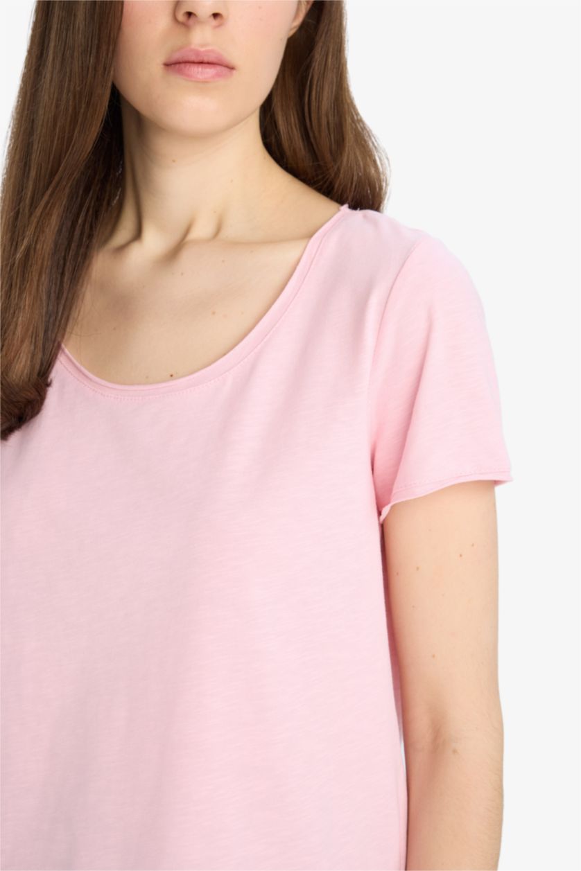 Woman Light Pink Regular Fit Crew Neck Basic Short Sleeve T-Shirt