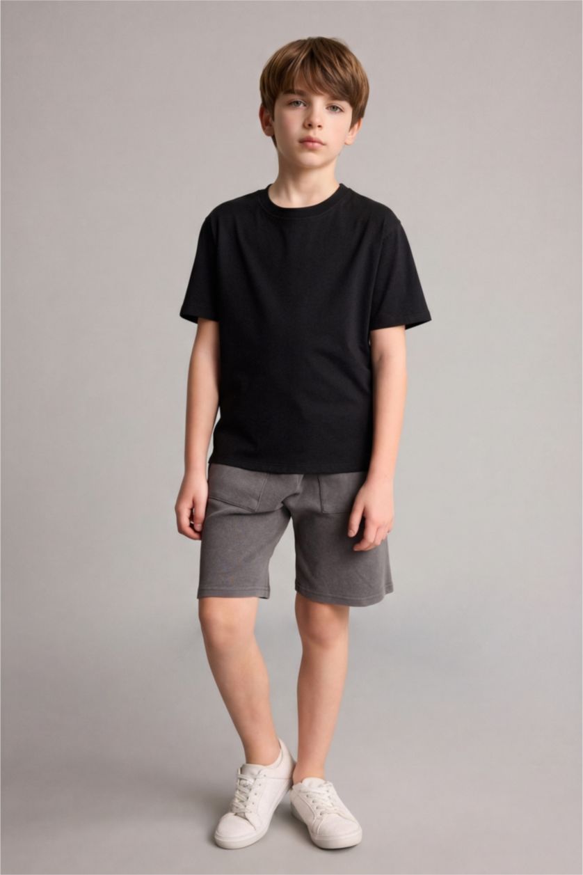 Young Boys - Teen Boys Black Regular Fit Short Sleeve T-Shirt