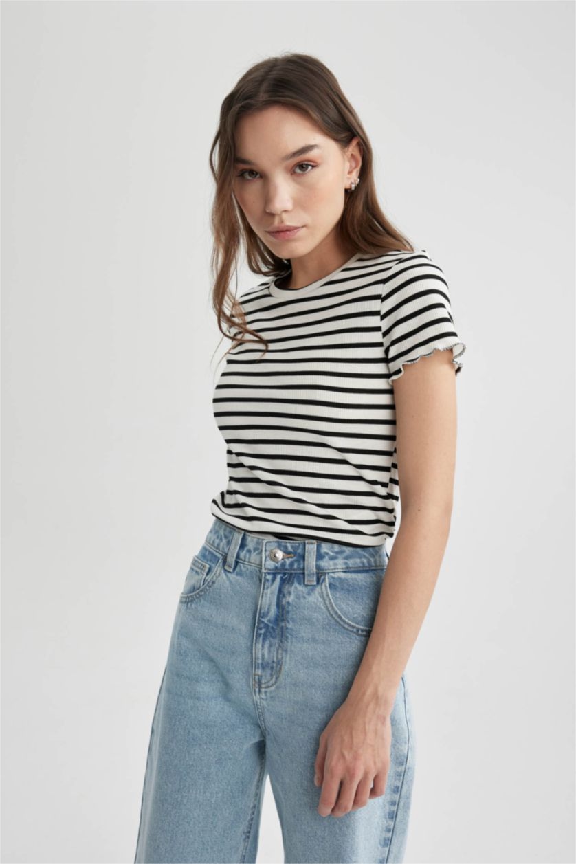 Women White Slim Fit Camisole Short Sleeve T-Shirt