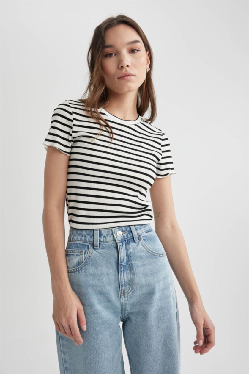 Women White Slim Fit Camisole Short Sleeve T-Shirt