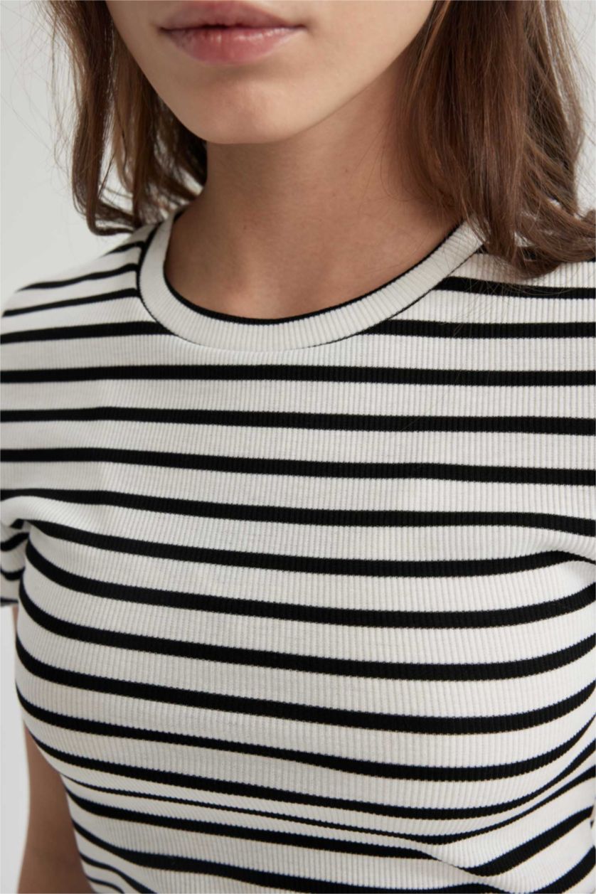 Women White Slim Fit Camisole Short Sleeve T-Shirt