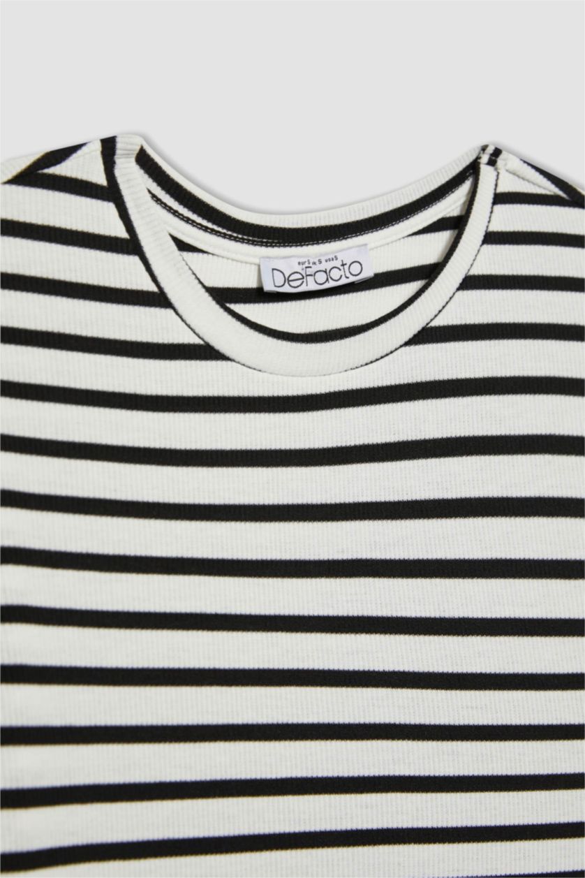 Women White Slim Fit Camisole Short Sleeve T-Shirt