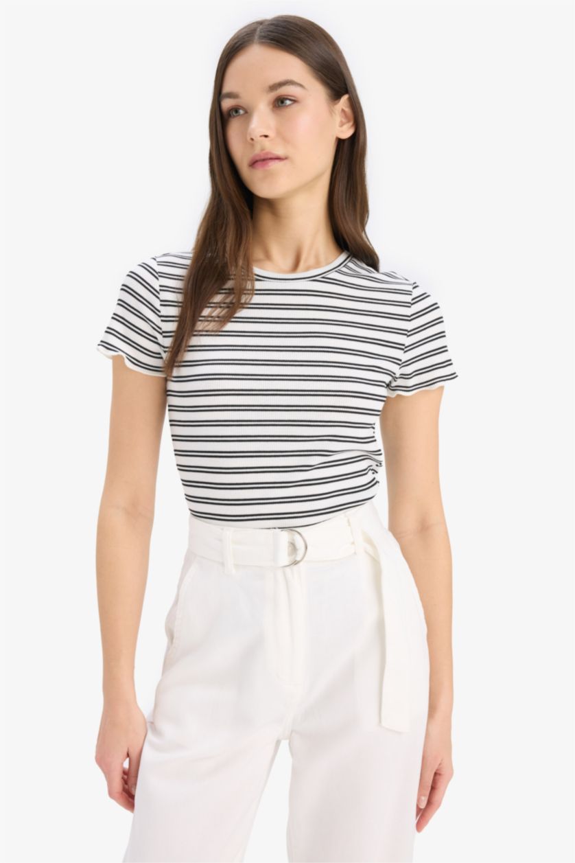 WOMAN White Slim Fit Camisole Short Sleeve T-Shirt