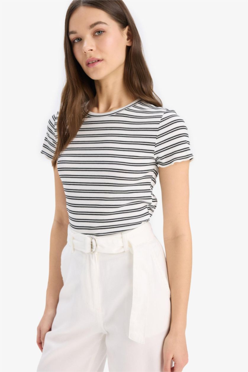 حريمي أبيض تيشيرت مخطط نص كم برقبة مستديرة