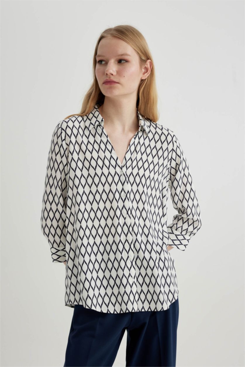 نساء كحلي قميص ردن طويل منقوش قصة عادية