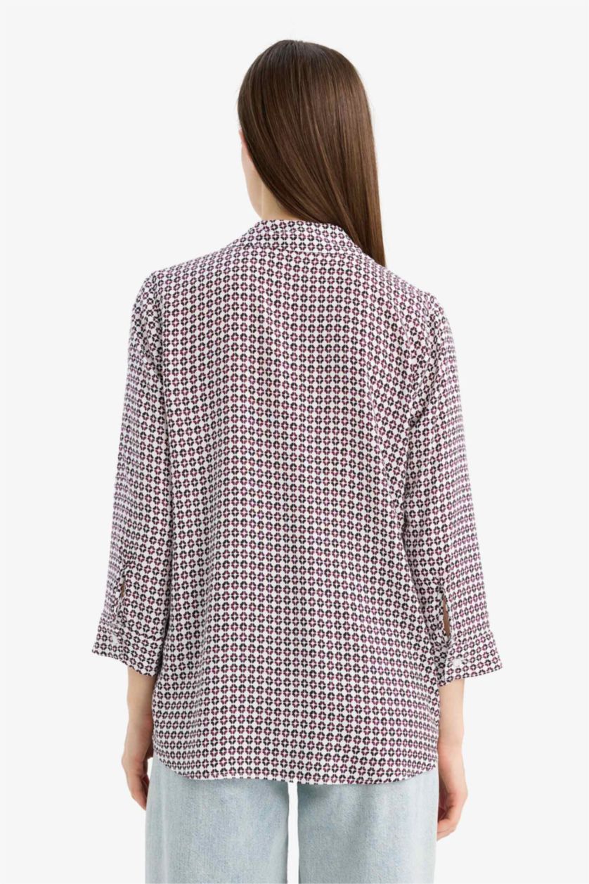 حريمي اوف وايت قميص كاروهات كم طويل مطبوع قصة عادية