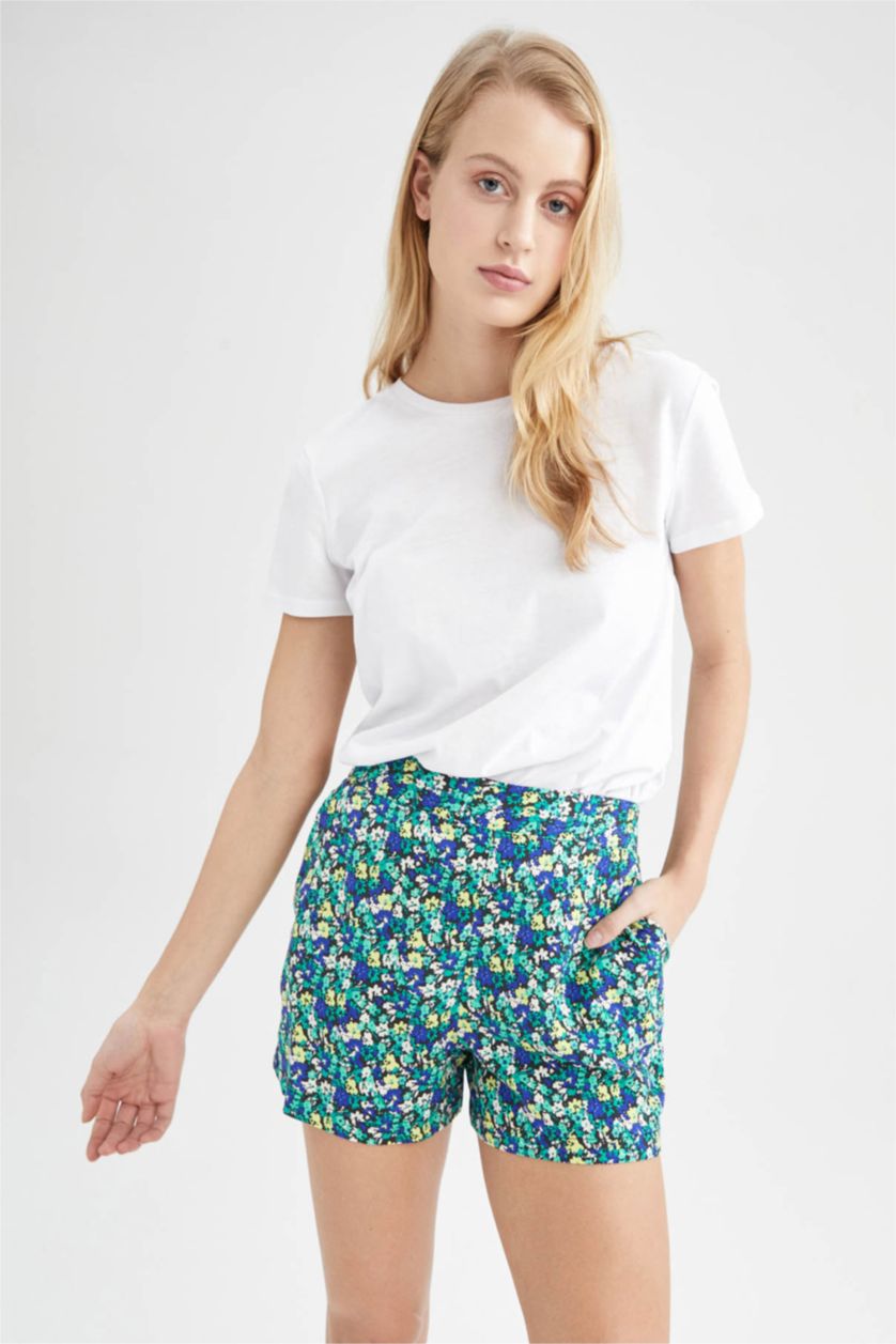 FEMME Violet Mini-short en viscose à motifs Coupe régulière à taille élastique