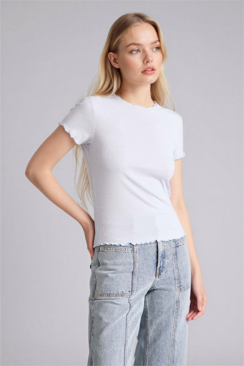 WOMAN Light Blue تيشيرت نص كم مضلع مخصر سليم فيت