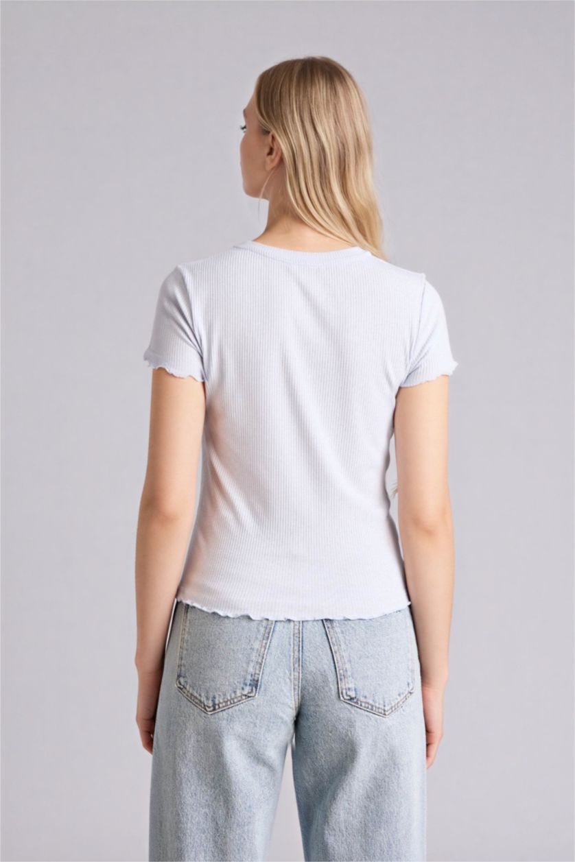 WOMAN Light Blue تيشيرت نص كم مضلع مخصر سليم فيت