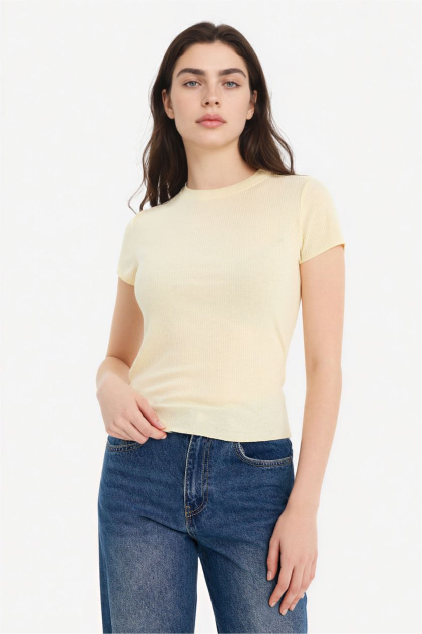 Женщины Песочный Футболка кашкорсе Fitted в рубчик с круглым вырезом и коротким рукавом