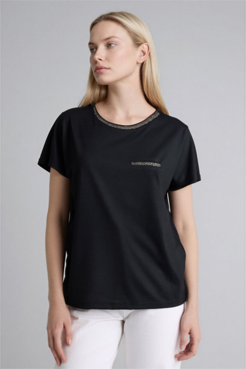 Kadın Siyah Bisiklet Yaka Kısa Kollu Tişört