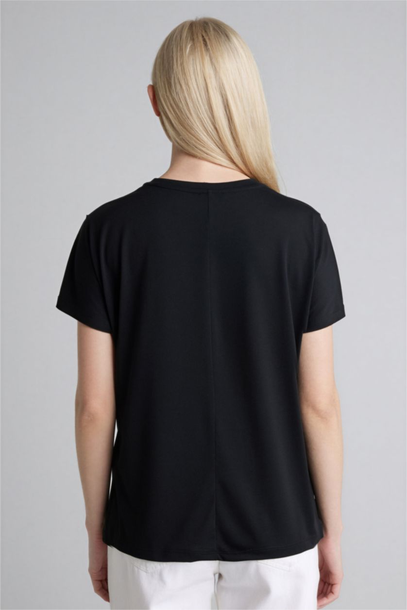 Kadın Siyah Bisiklet Yaka Kısa Kollu Tişört
