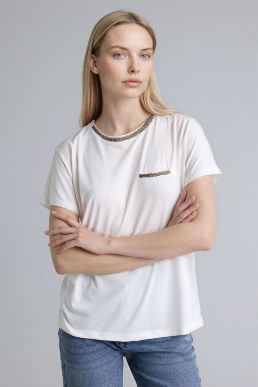Kadın Ekru Bisiklet Yaka Kısa Kollu Tişört