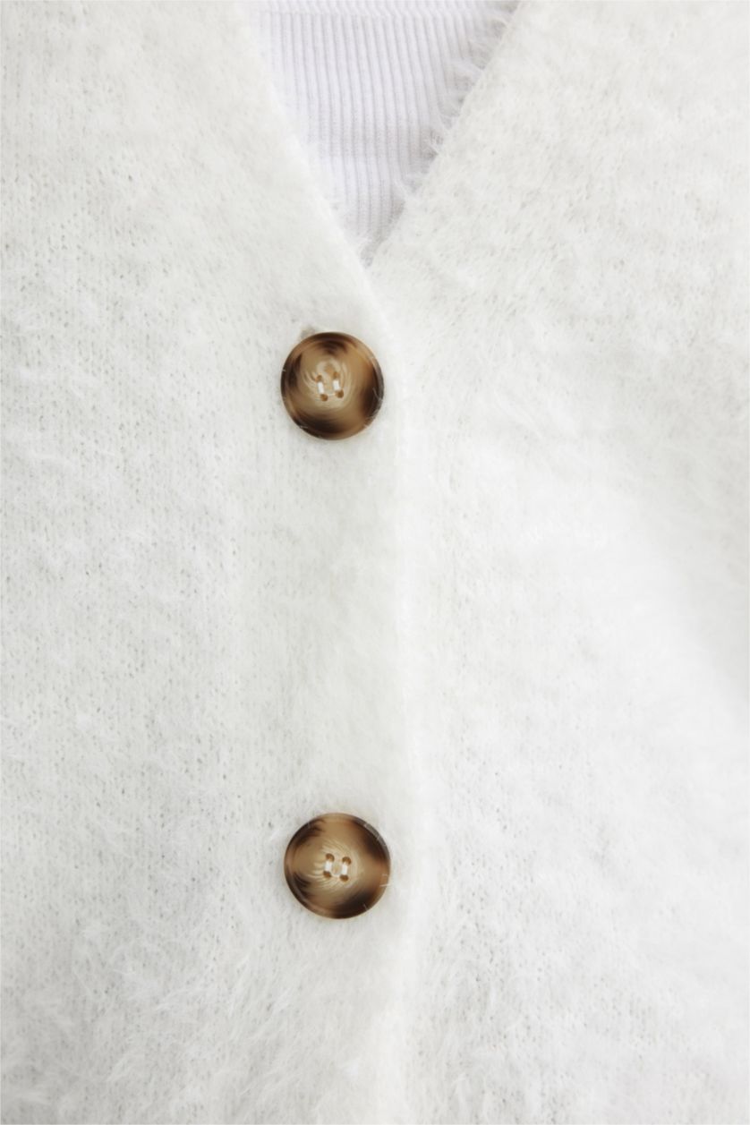 Kadın Ekru Oversıze V Yaka Triko Hırka