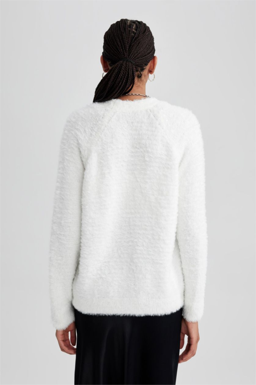 Kadın Ekru Oversıze V Yaka Triko Hırka