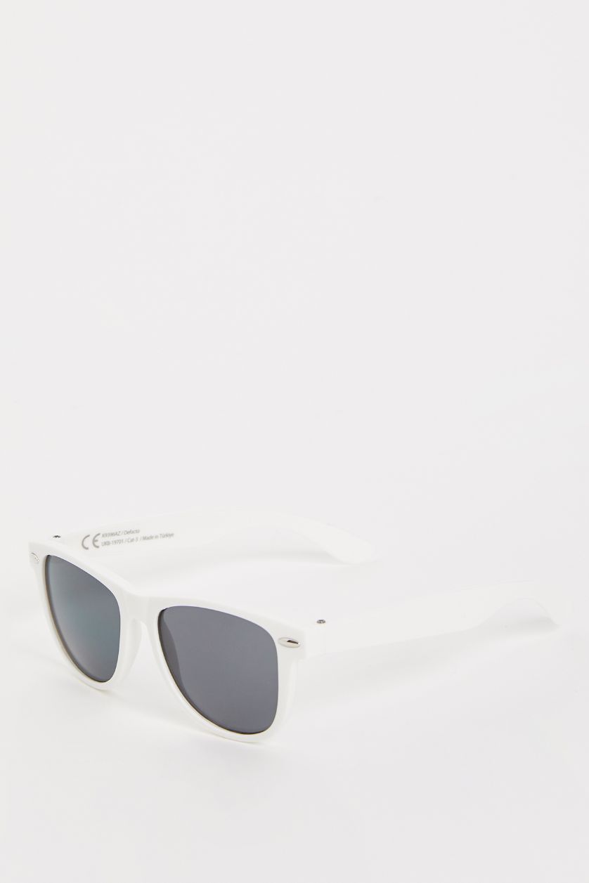 Kadın Beyaz Kız Çocuk Güneş Gözlüğü