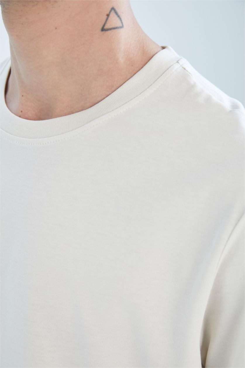 MAN Stone Long Fit Long Crew Neck Basic T-Shirt