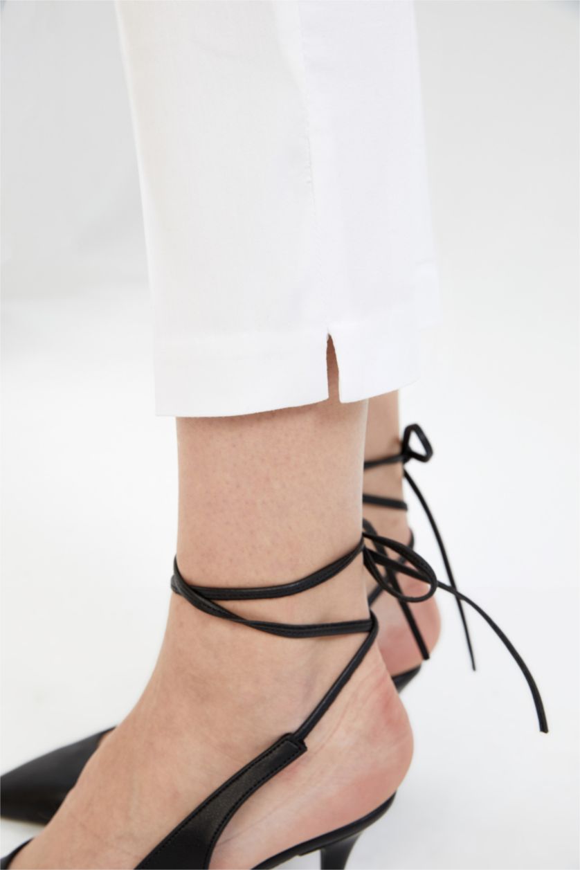 حريمي أبيض بنطلون ستان سيجاريت برجل ضيق