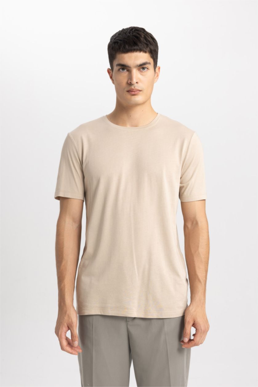 رجال اللون الرملي تي شيرت بيزيك بقصة ضيقة بياقة دائرية