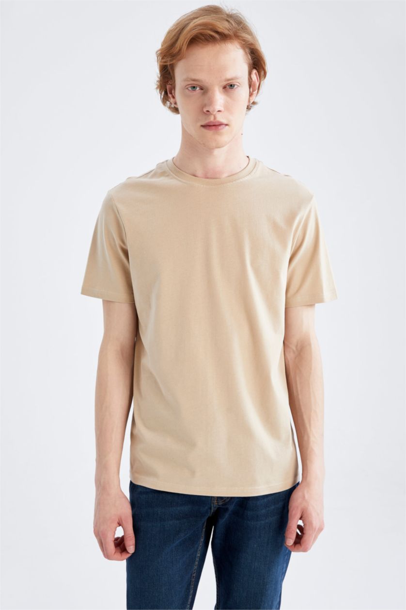 HOMME Beige T-shirt basique à manches courtes et col ras du cou coupe classique