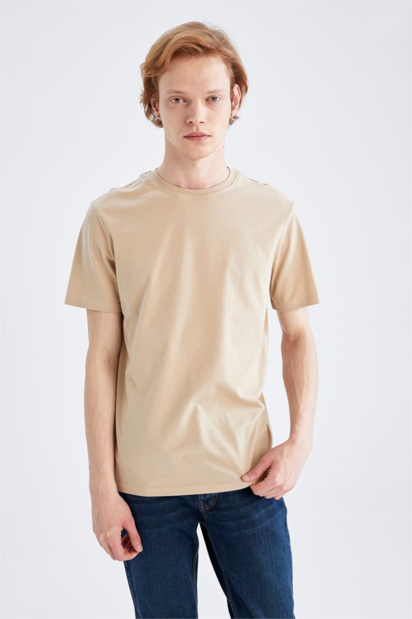 HOMME Beige T-shirt basique à manches courtes et col ras du cou coupe classique