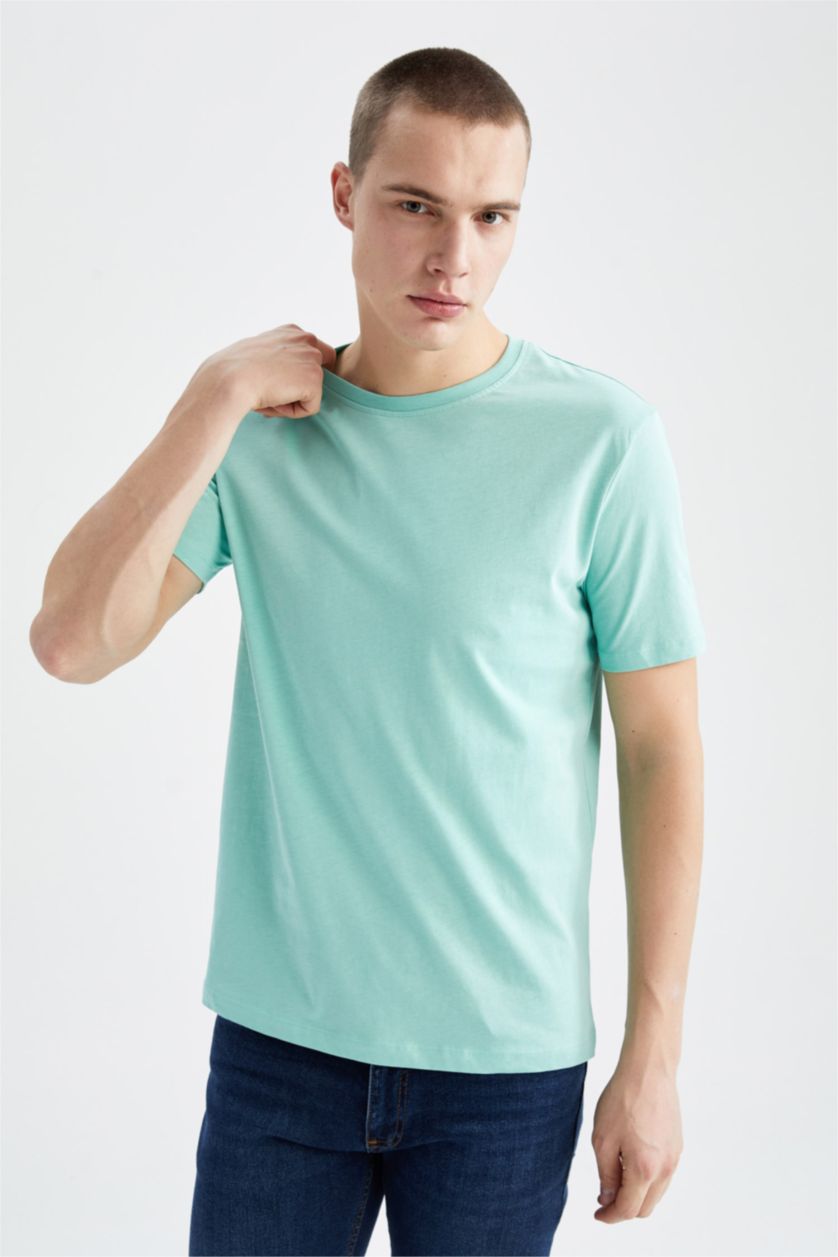 رجال فيروزي تي شيرت أساسي بياقة مستديرة وقصة عادية