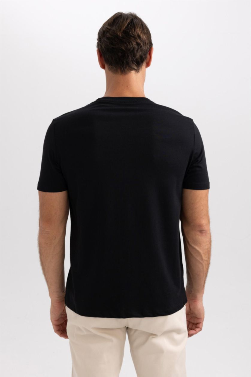 Man Black Regular Fit Crew Neck Basic Cotton T-Shirt