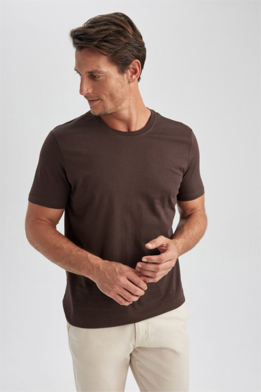 رجالي بني Regular Fit Short Sleeve T-Shirt