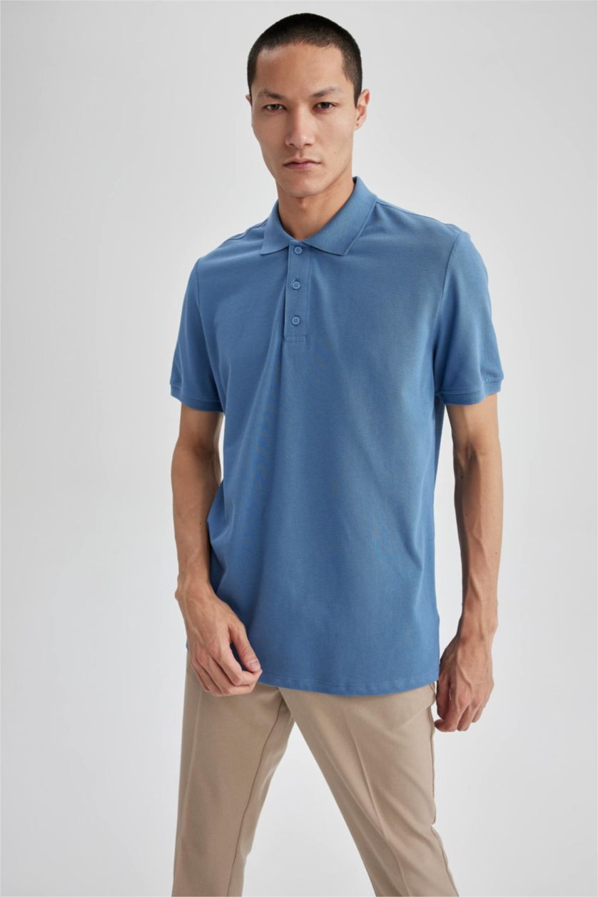 رجال نيلي فاتح تي شيرت بولو بقصة عادية