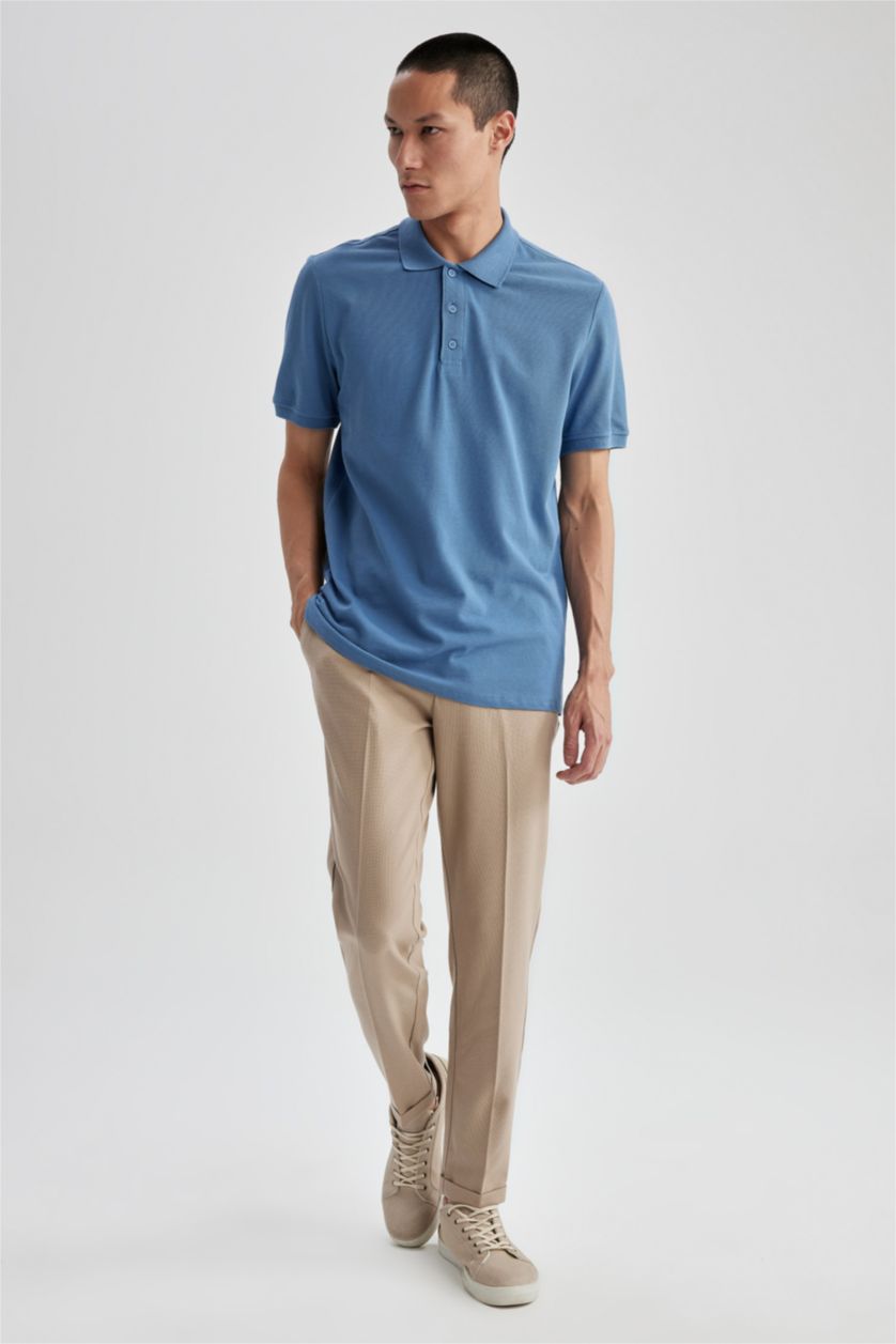 رجال نيلي فاتح تي شيرت بولو بقصة عادية