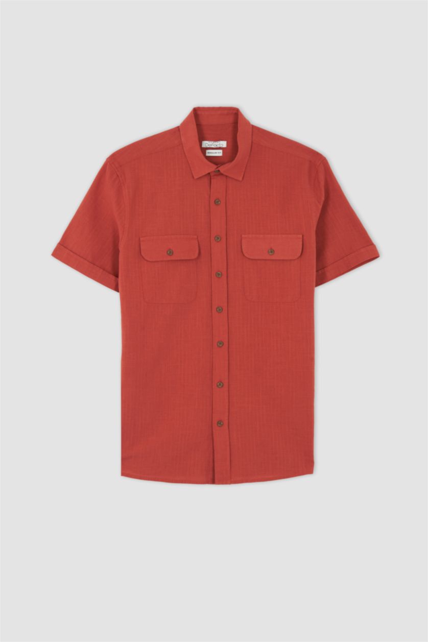 رجالي اللون الطوبي قميص بقصة عادية وأكمام قصيرة بياقة بولو