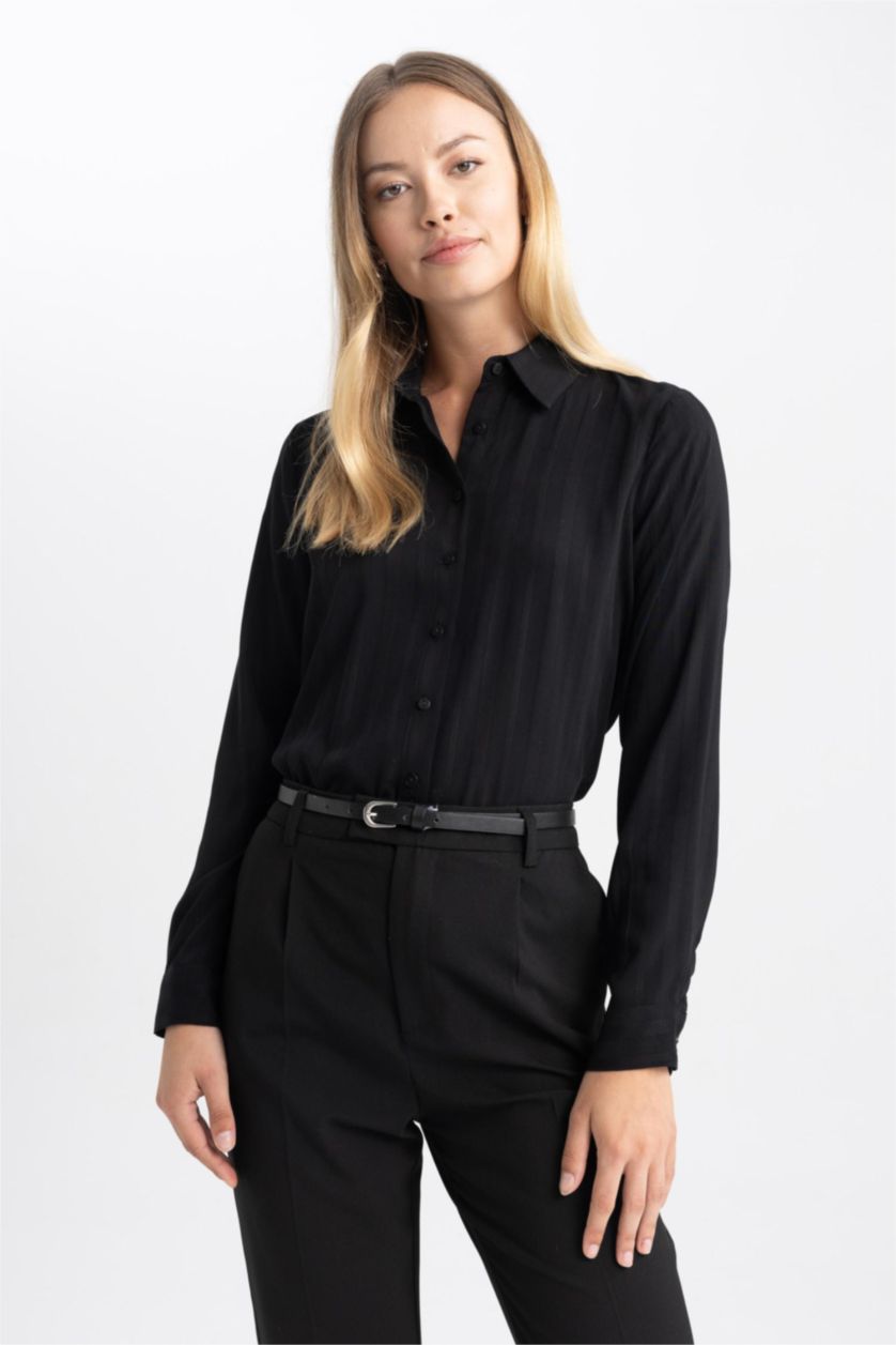 نساء أسود قميص كم طويل وقصة عادية