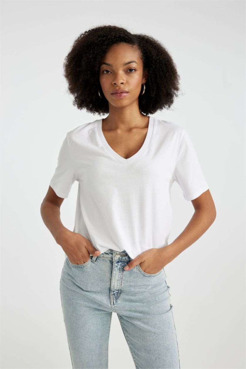 Woman White Regular Fit V Neck Cotton Basic Short Sleeve T-Shirt