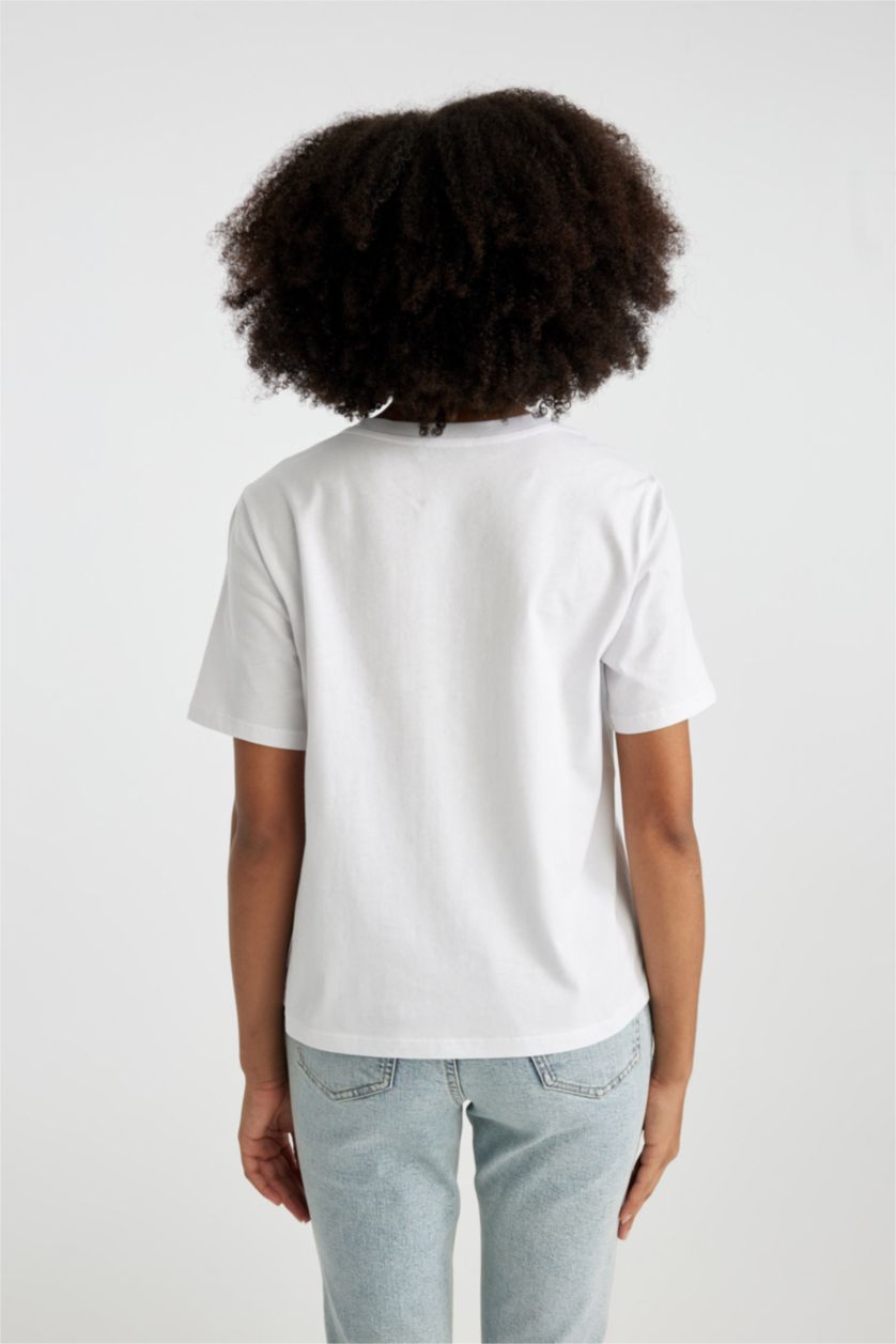 Woman White Regular Fit V Neck Cotton Basic Short Sleeve T-Shirt