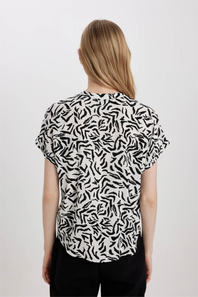 FEMME Blanc Regular Fit Short Sleeve Shirt