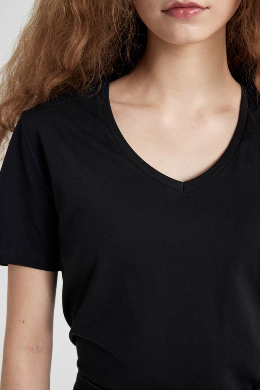 Woman Black Regular Fit Short Sleeve Maternity T-Shirt