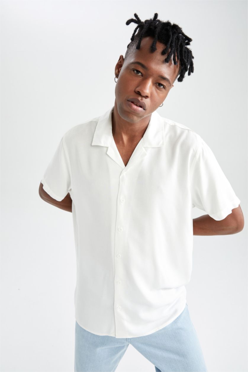 HOMME Écru Chemise basique à manches courtes en viscose coupe standard