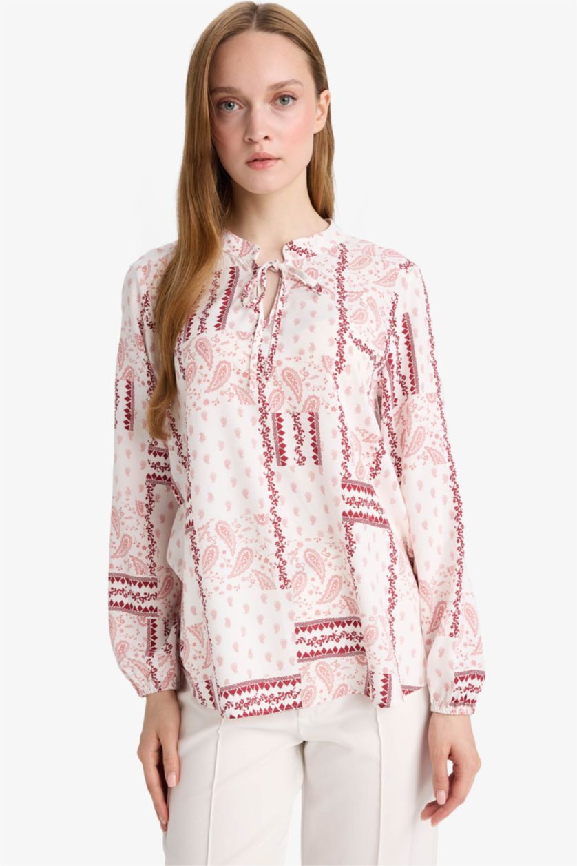 Woman Pink Regular Fit Crew Neck Printed Long Sleeve Blouse