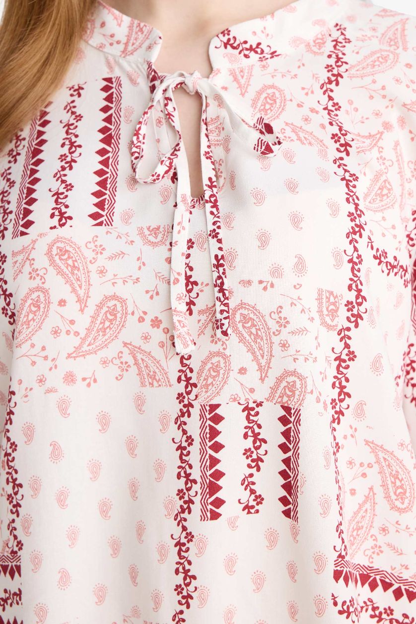 Woman Pink Regular Fit Crew Neck Printed Long Sleeve Blouse