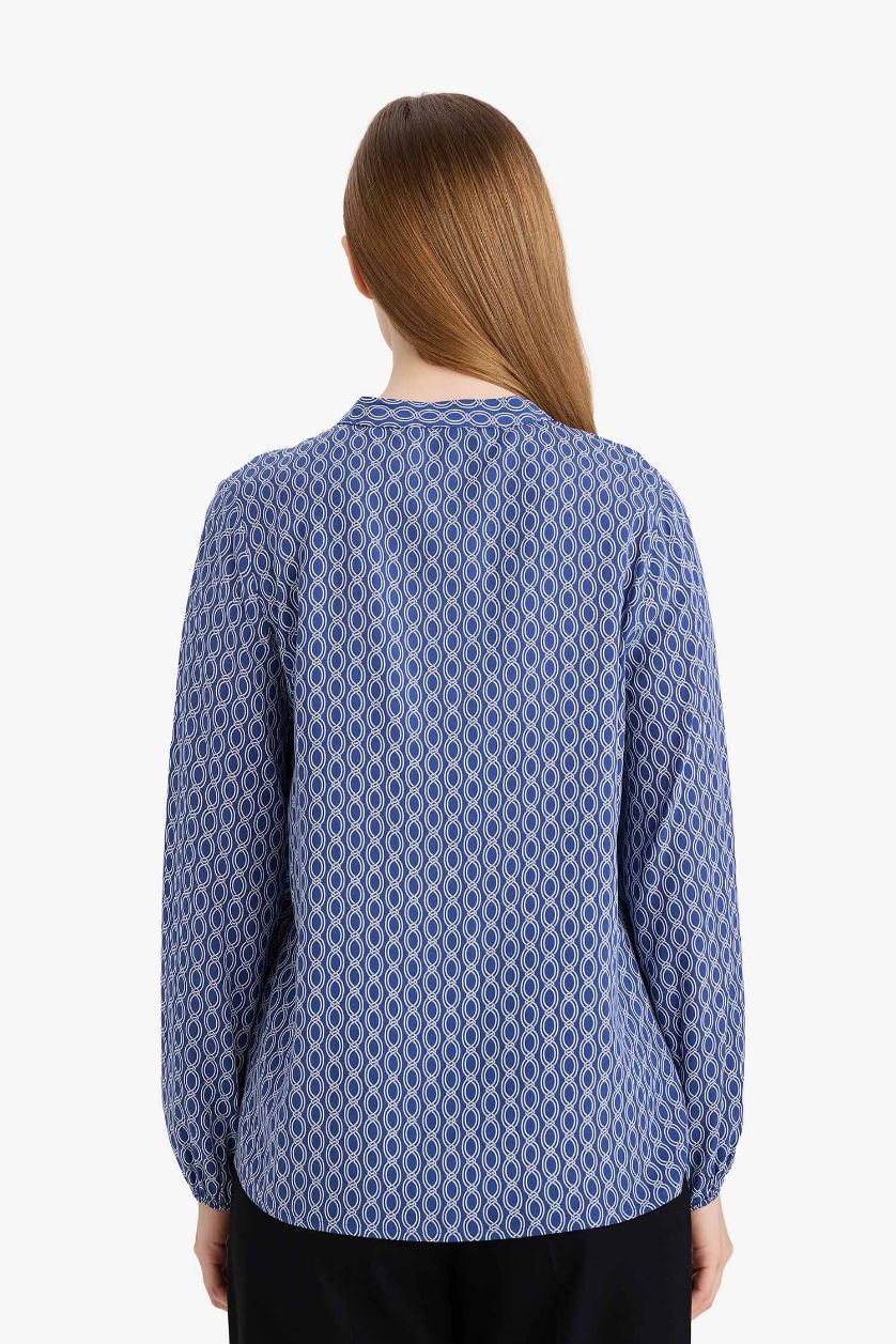 Woman Light Indigo Regular Fit Crew Neck Printed Long Sleeve Blouse