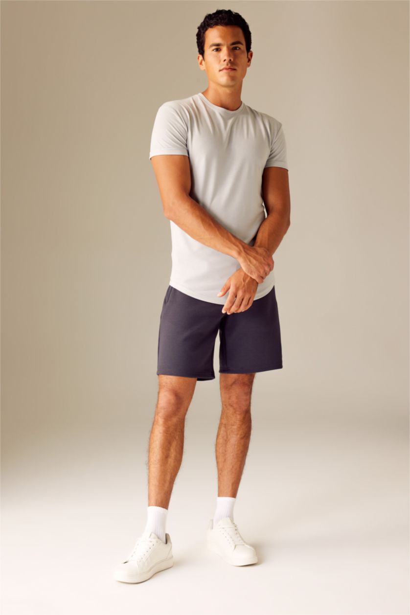 MAN Light Grey Long Muscle Fit Crew Neck Basic T-Shirt